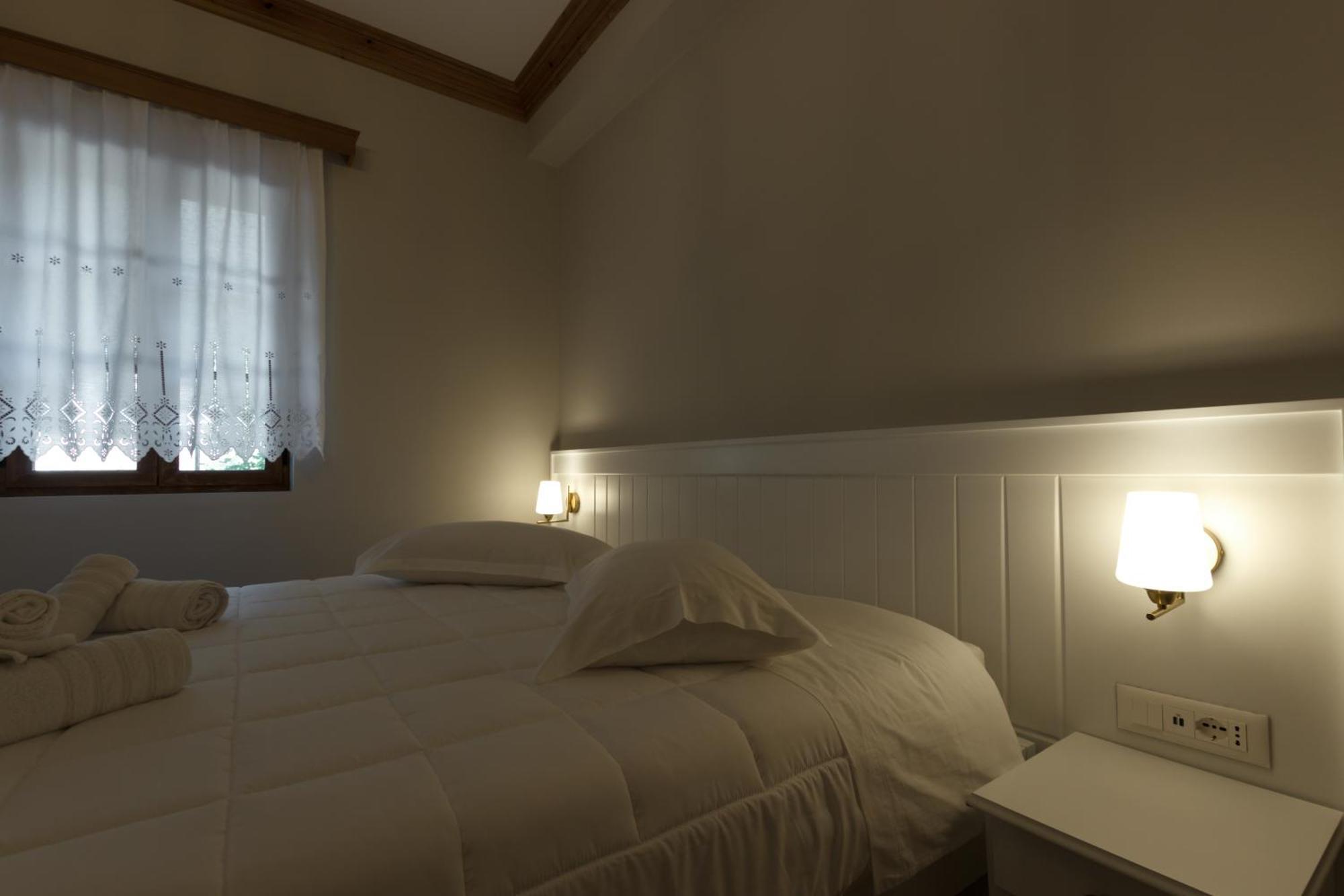 Bujtina Sophie Hotel Libohove Buitenkant foto