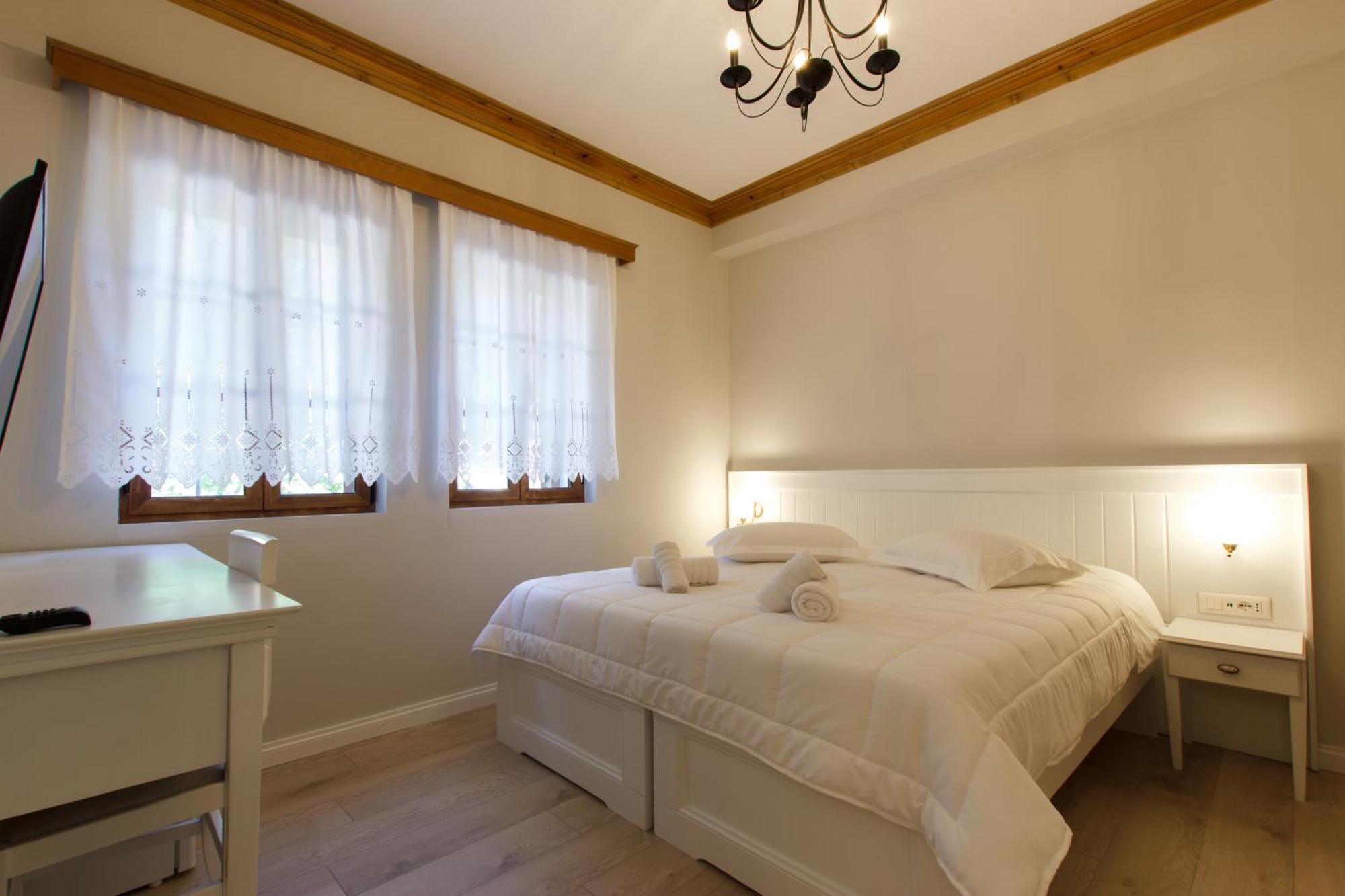 Bujtina Sophie Hotel Libohove Buitenkant foto
