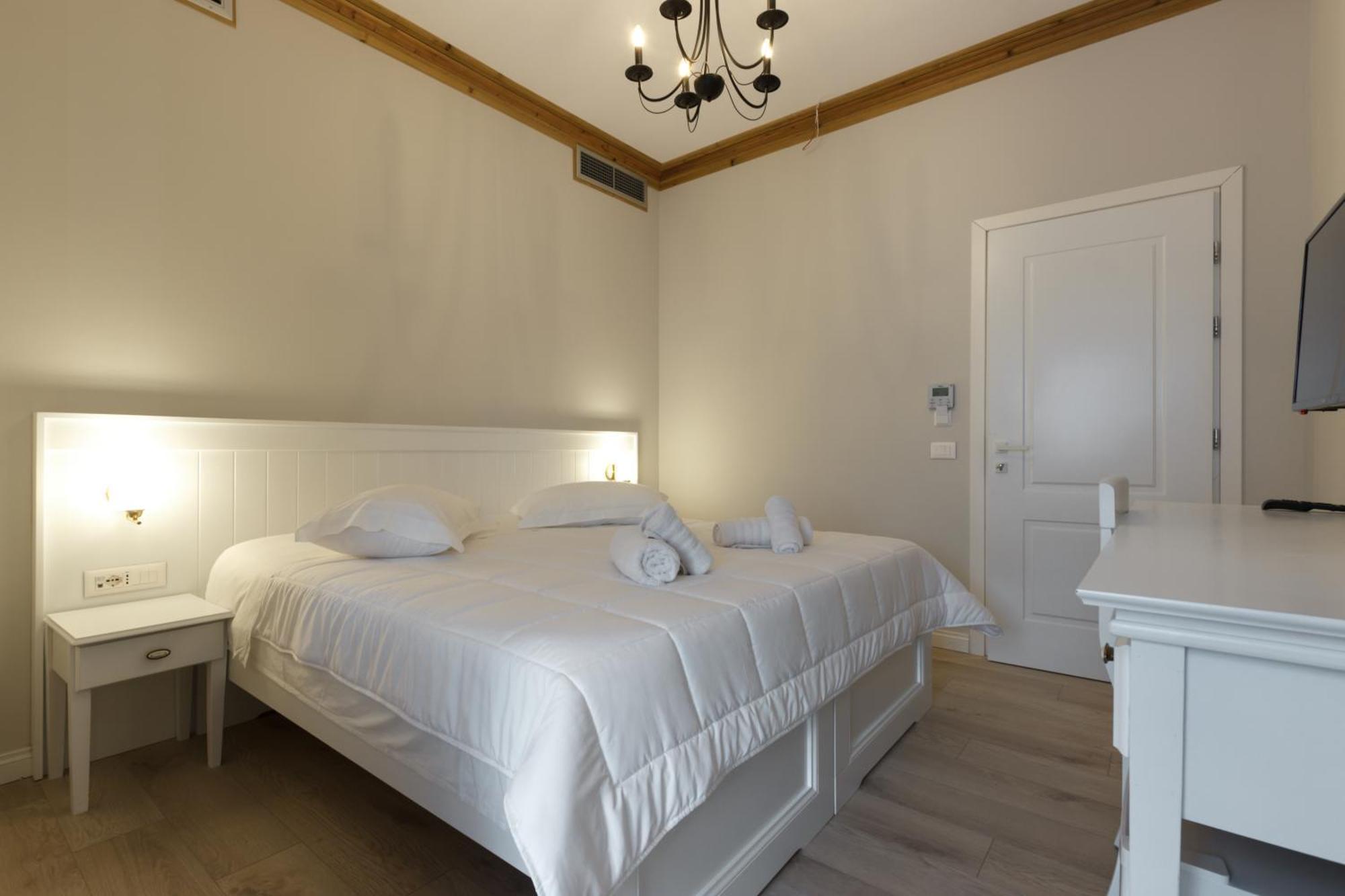 Bujtina Sophie Hotel Libohove Buitenkant foto
