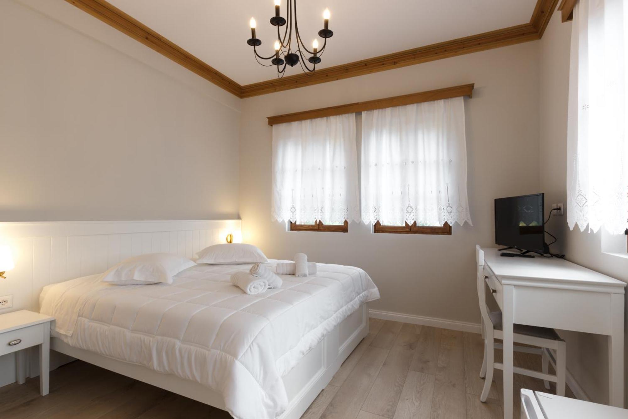 Bujtina Sophie Hotel Libohove Buitenkant foto