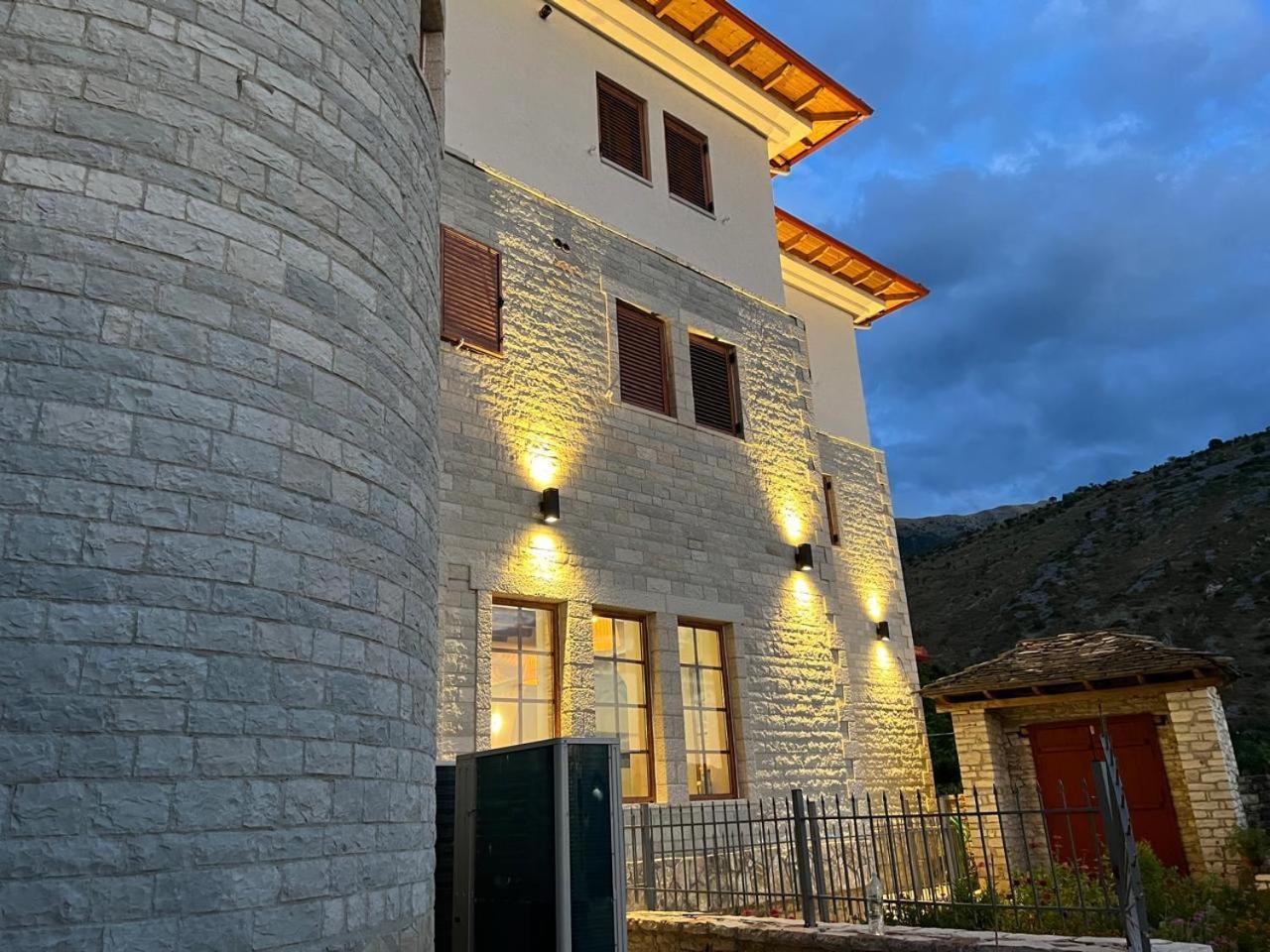 Bujtina Sophie Hotel Libohove Buitenkant foto